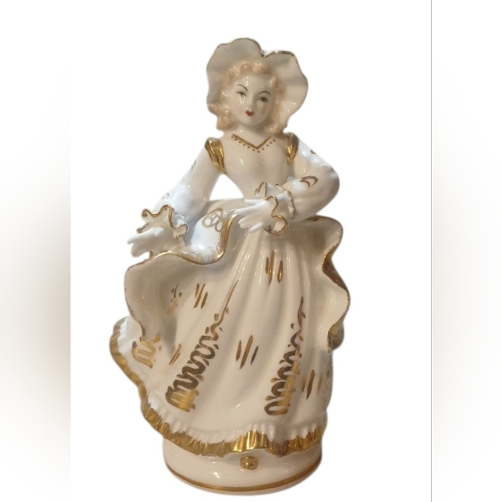 Bonnet Girl Figurine | Japan